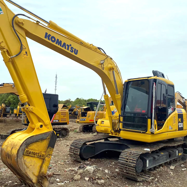 Less Hour Used Komatsu Excavator PC130-7 13 Ton Made in Japan Good Condition in Shanghai