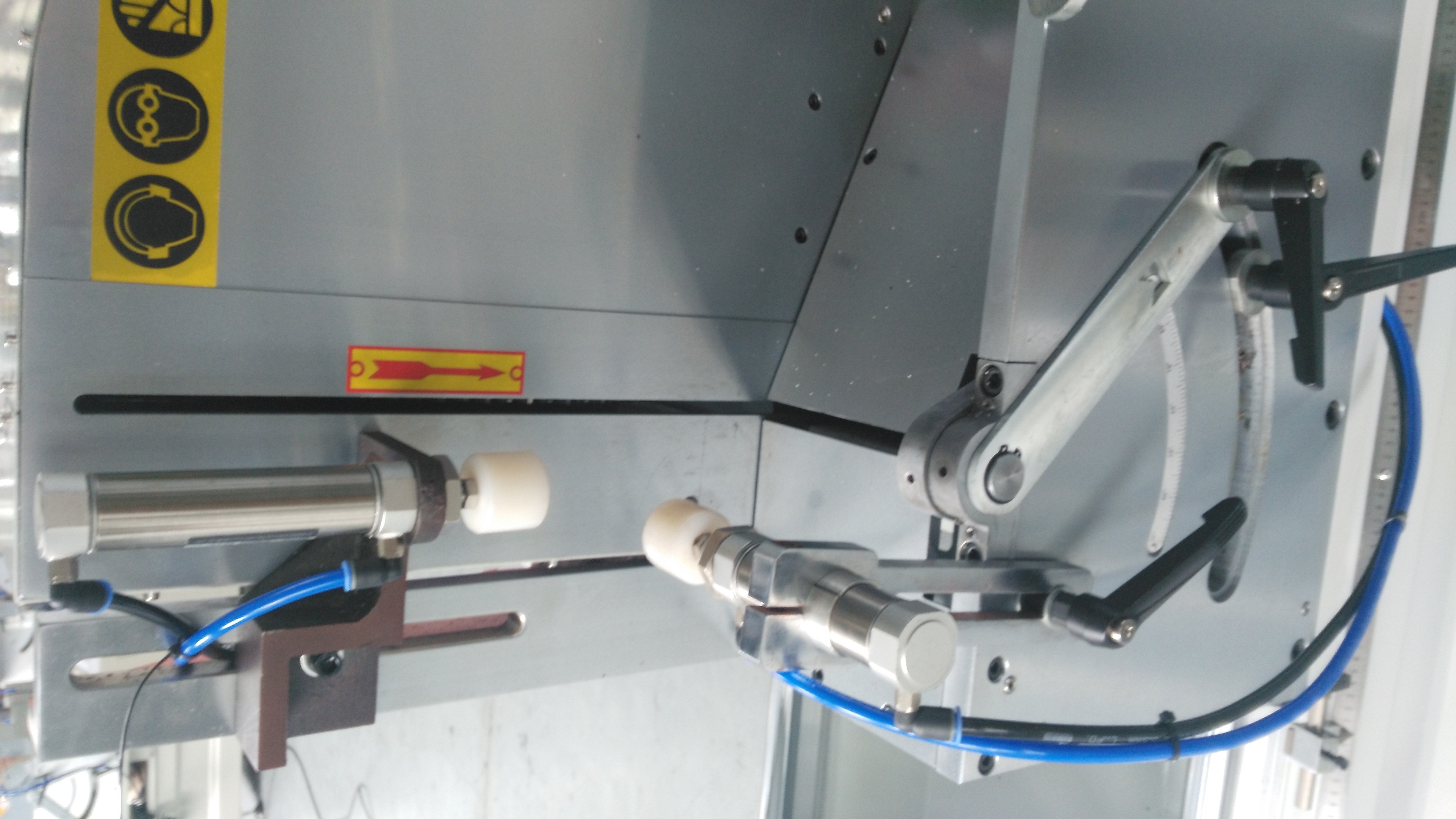High quality cutting/precision double head saw/aluminium best price cutting/window cutting saw/two head cutter