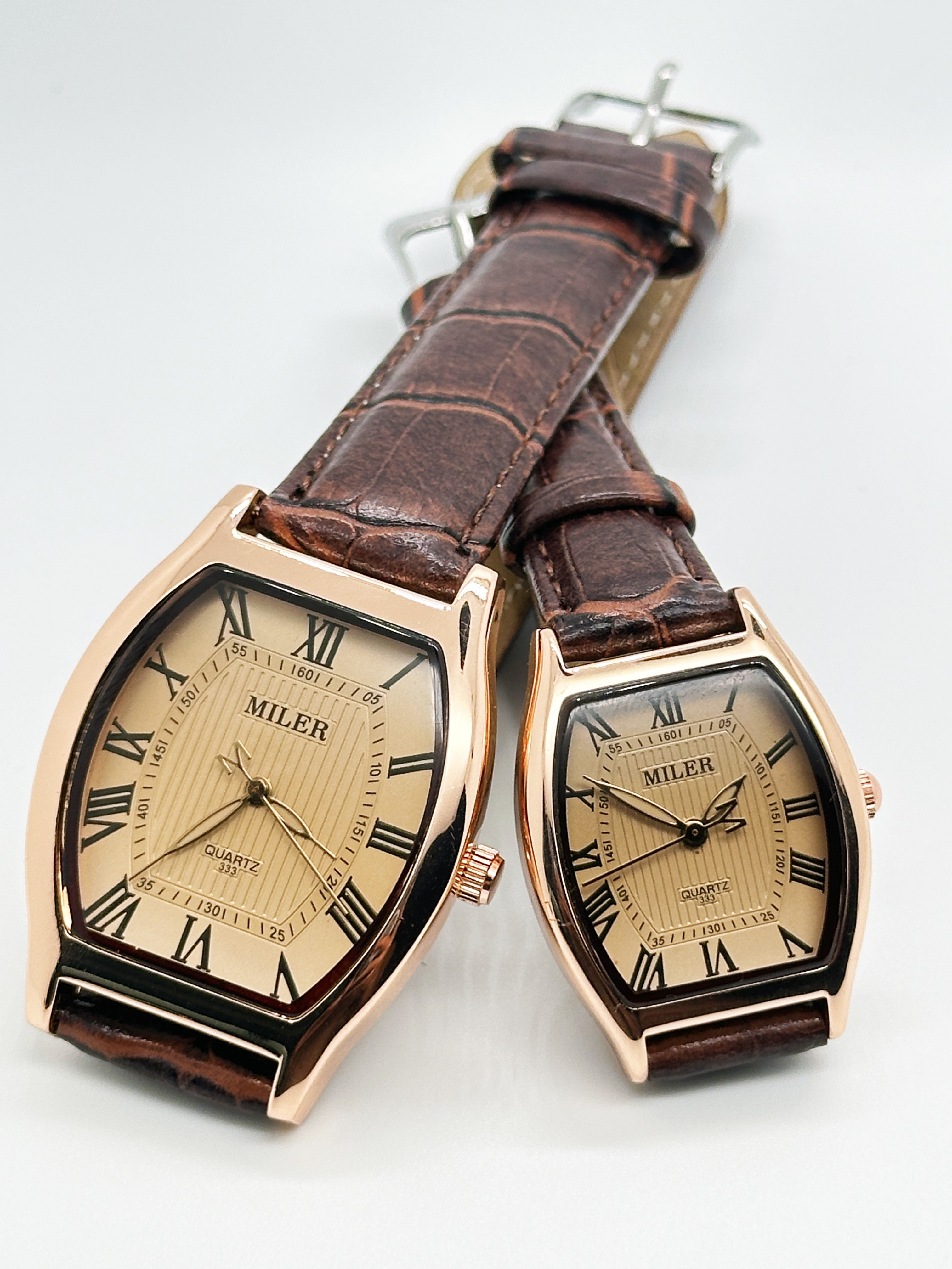 Luminous Quartz Couples Wrist Watch With Genuine Leather Band