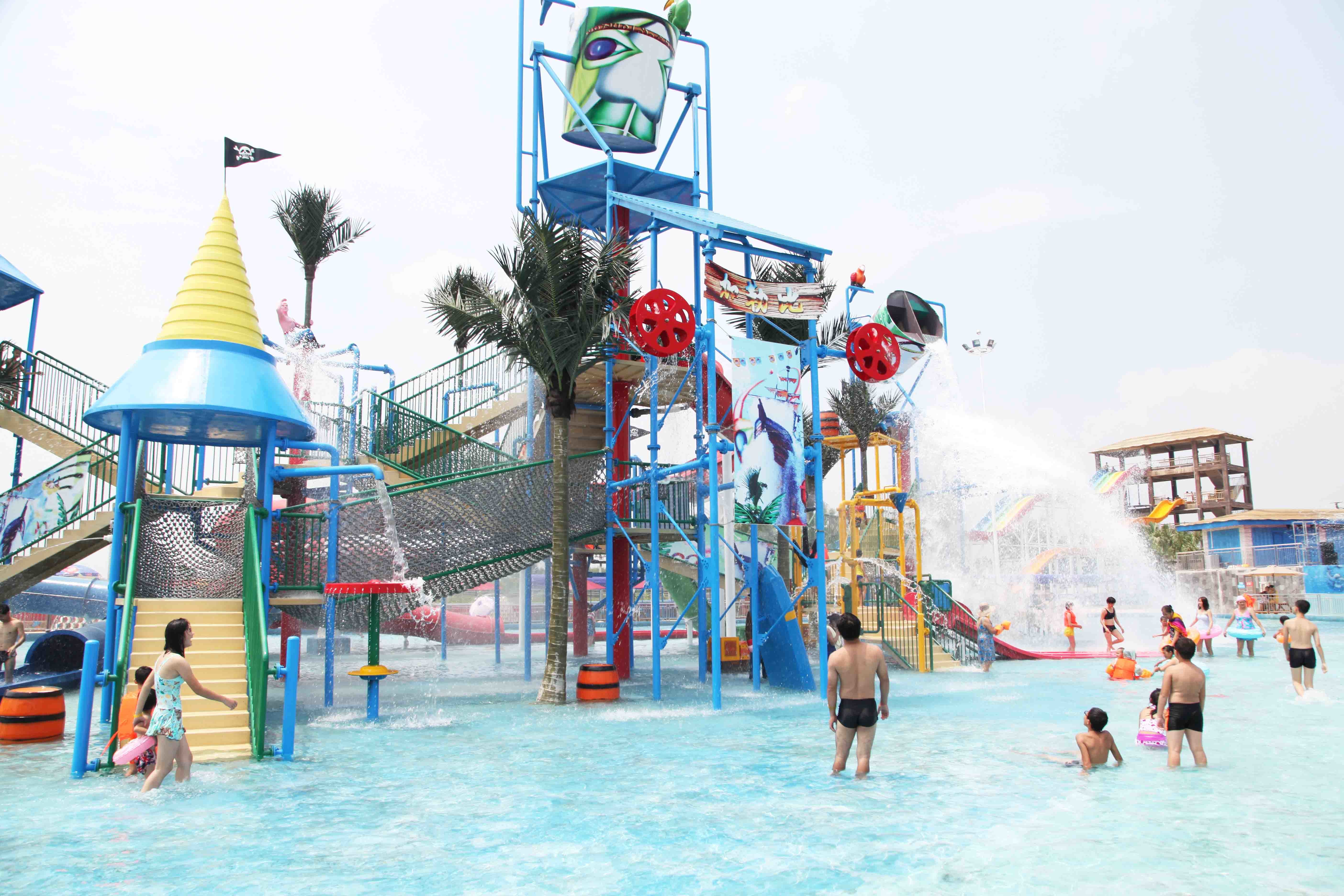 Vacation Holiday Resorts With Water Parks / Water Playground Occupied 1680m2