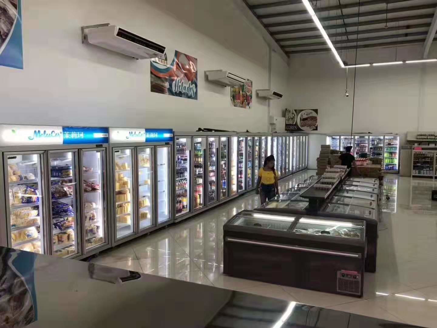 Eco Friendly Sliding Door Display Island Freezer For Supermarket / Canteens