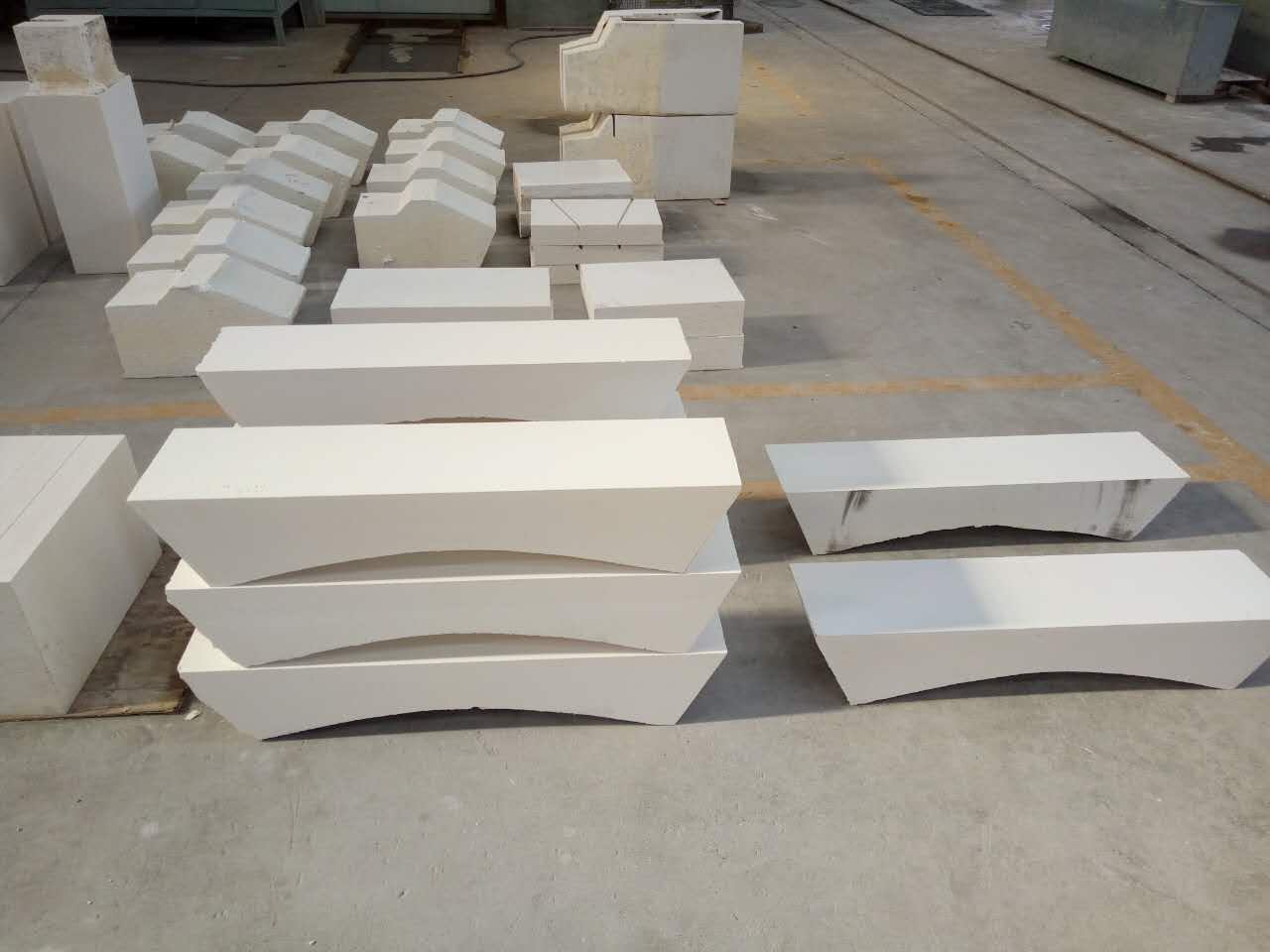 Refractory Material AZS-33/AZS-36/AZS-41 Zircon Corundum Brick for Glass Melting Pool