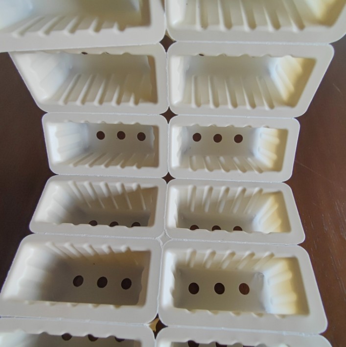 Custom Degradable Corn Starch Single Plant Nursery Tray Biodegradable Starch Based 100 Cells Plant Seed Tray With Hole