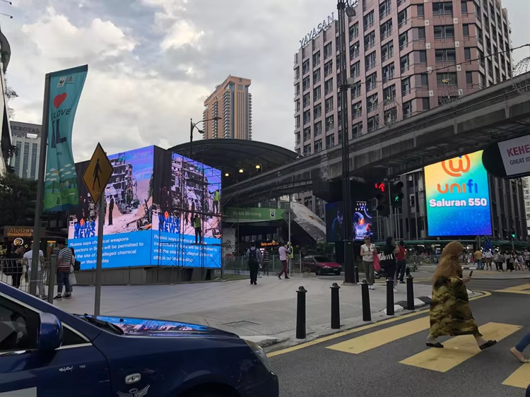 Outdoor Advertising Wireless LED Display Screen Waterproof 24h Online Display