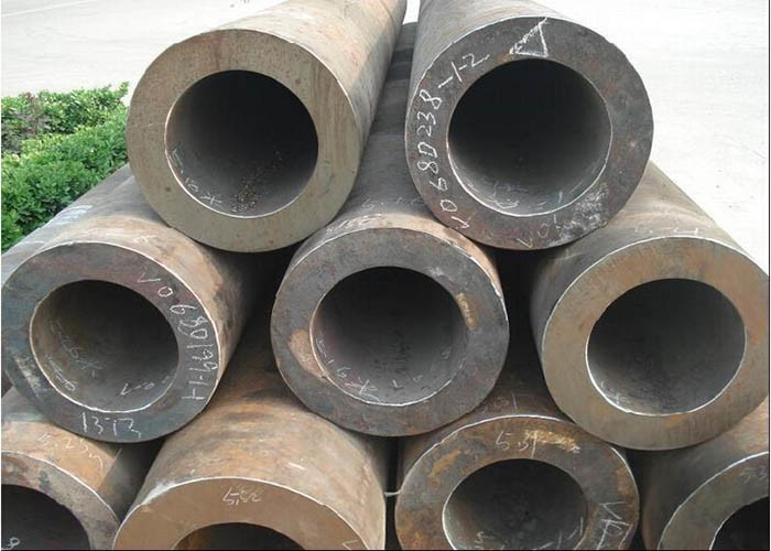 1422mm ASTM A335 P5 Boiler Seamless Alloy Steel Pipe