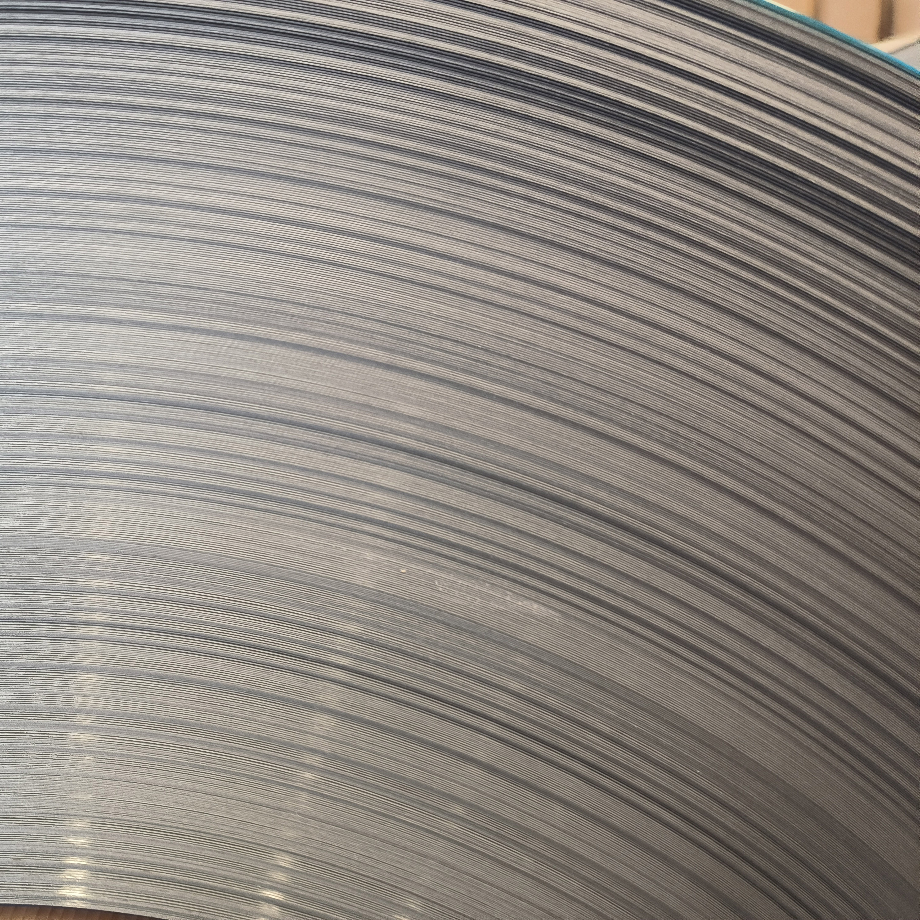 Hot Rolled Stainless Steel Coils Aisi 304 304L 316L 321 410 430 2500mm