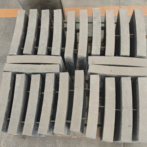 China Small batch customized size, arbitrary style, corundum mullite brick, refractory castable powder brick on sale