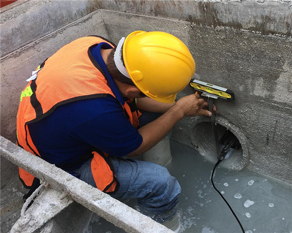 Wall Mounted Ultrasonic Open Channel Flow Meter High Accuracy Measurement