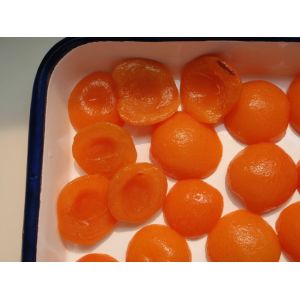 China Yellow Peeled Freshly Frozen Foods Apricot In Syrup ISO Certification on sale