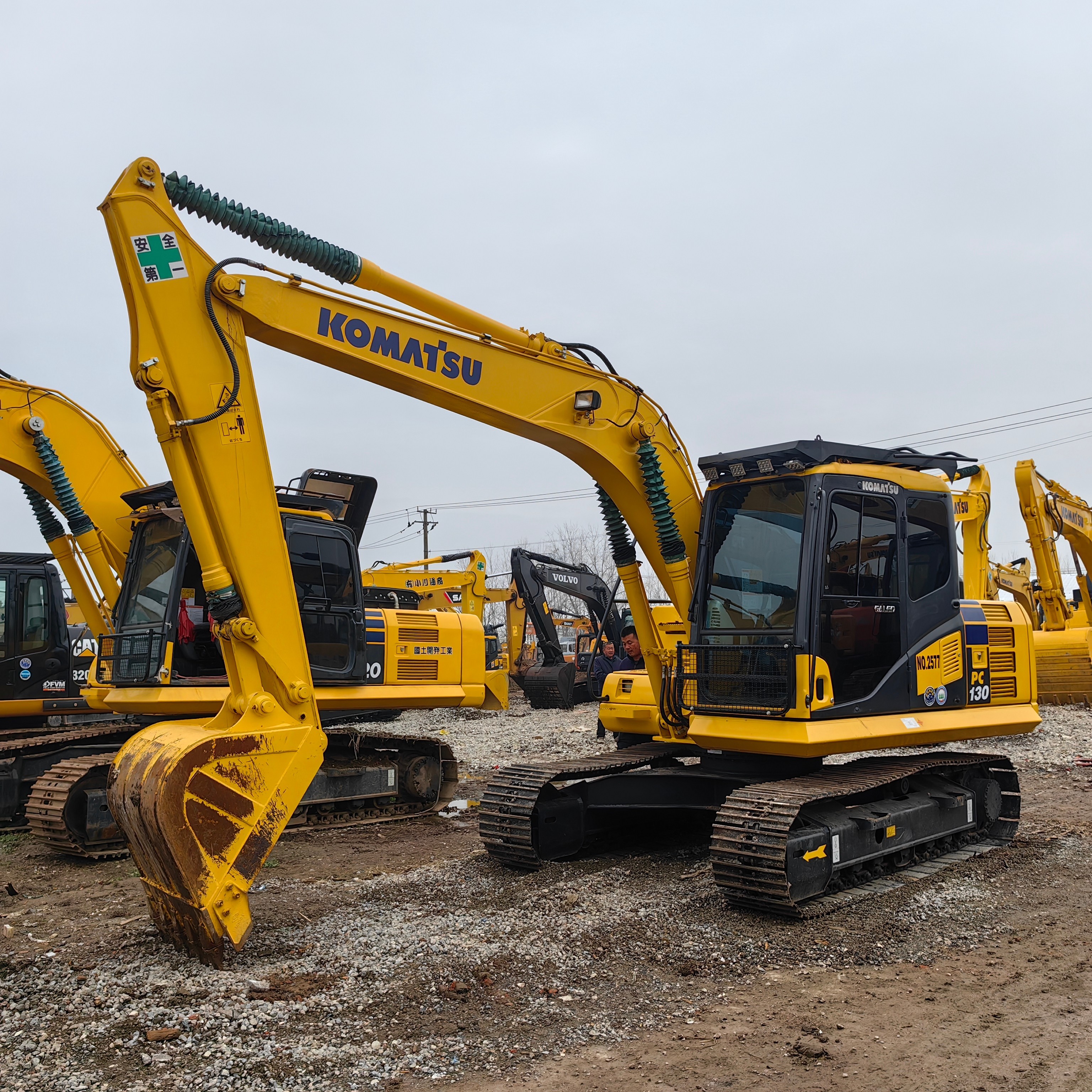 Used Komatsu PC130 Crawler Excavators 13Ton Construction Large Digger Machinery
