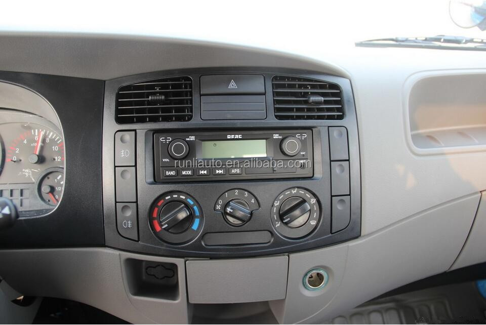 Dongfeng 6 Wheels Light Cargo Truck 102HP Euro 3 Emission Level