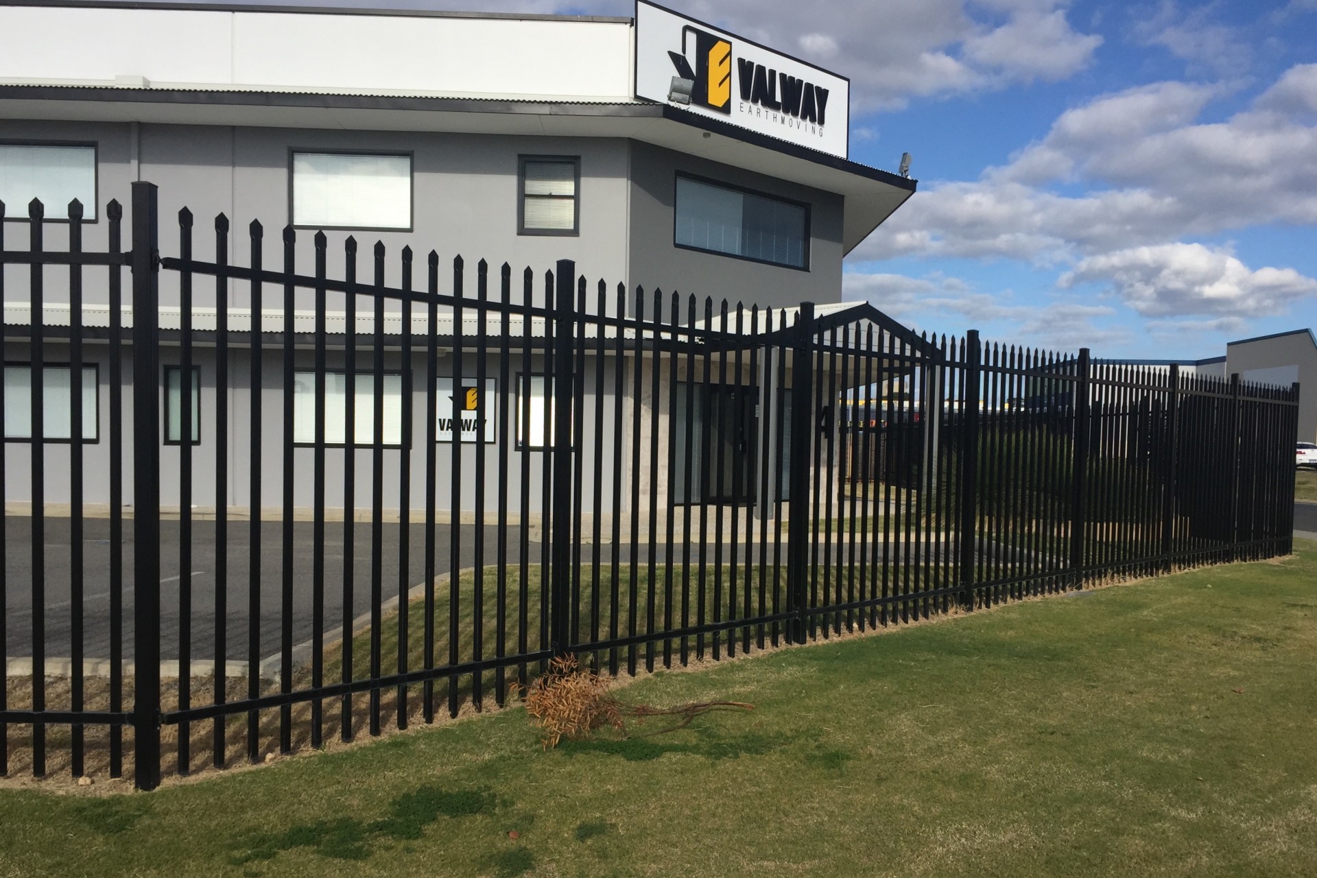 Steel Hercules Security Fencing Slanted Tubular Palisade Fences Ornamental Wrought Iron Panels