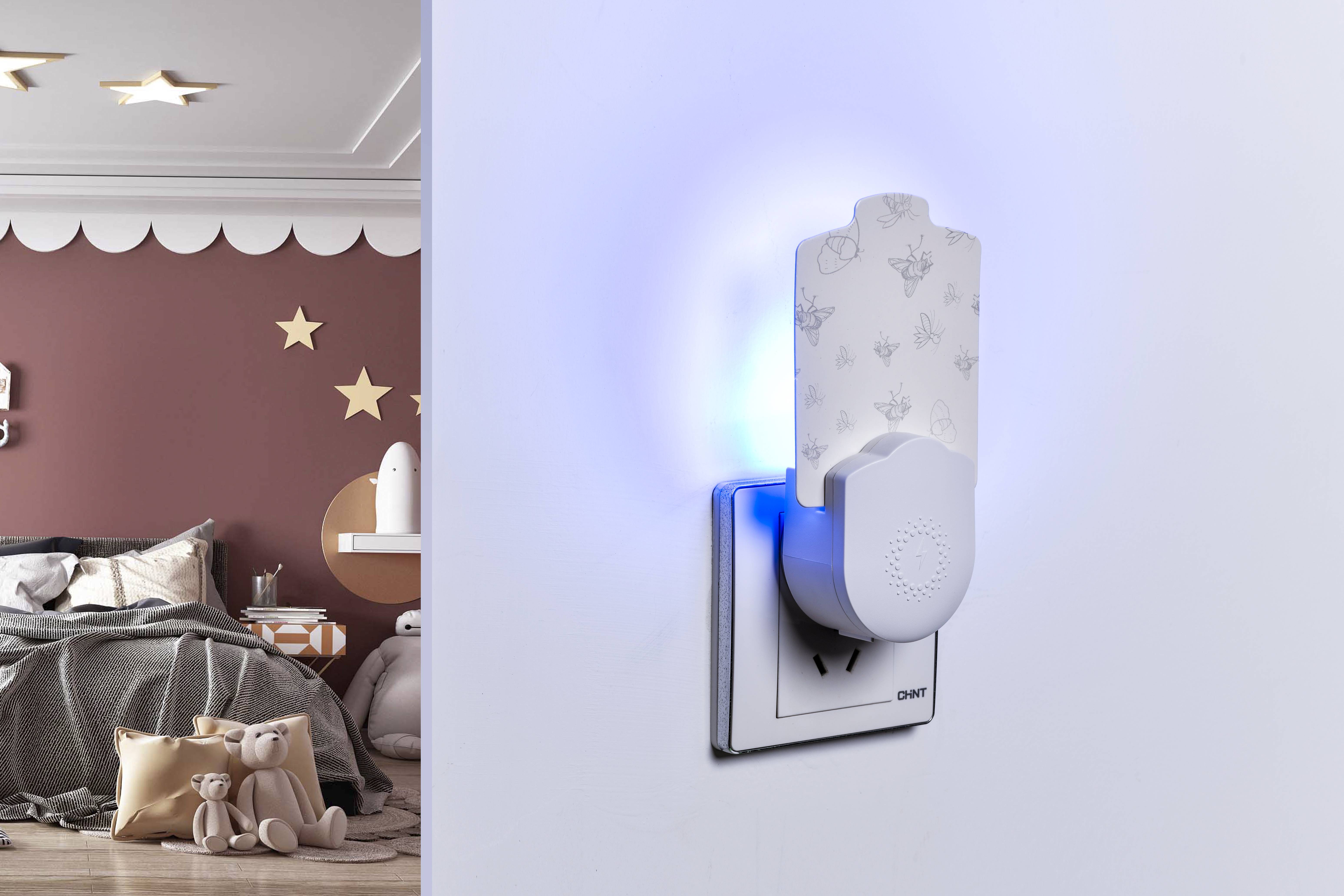 Mini UV395 Electric Mosquito Killing Plug-in Lamp with Solid State and Glue Paper