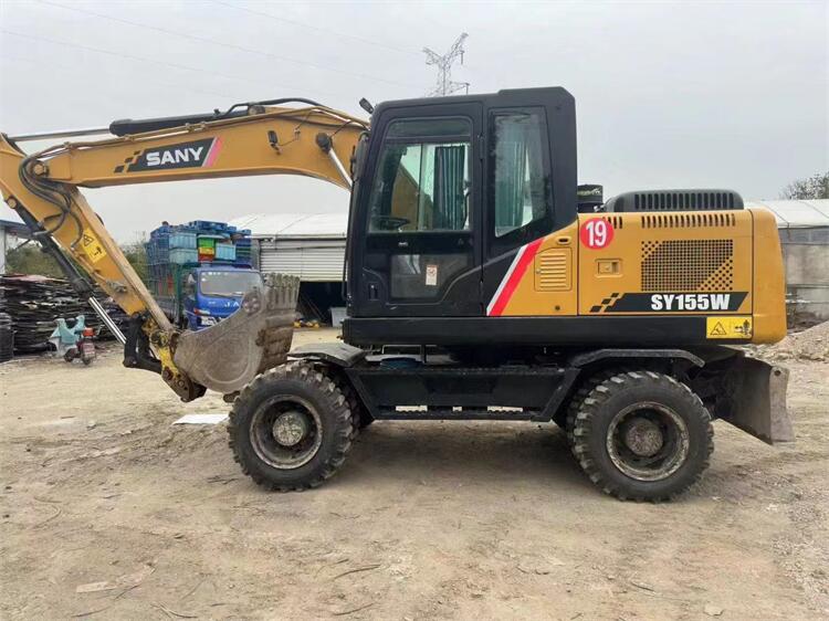 Used Sany SY155W Wheel Excavator with 0.6m3 Bucket Capacity and 3600 Working Hours