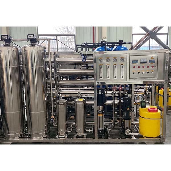 High Performance Containerized Reverse Osmosis Equipment 2000LPH 1000L Reverse Osmosis Water Treatment Equipment