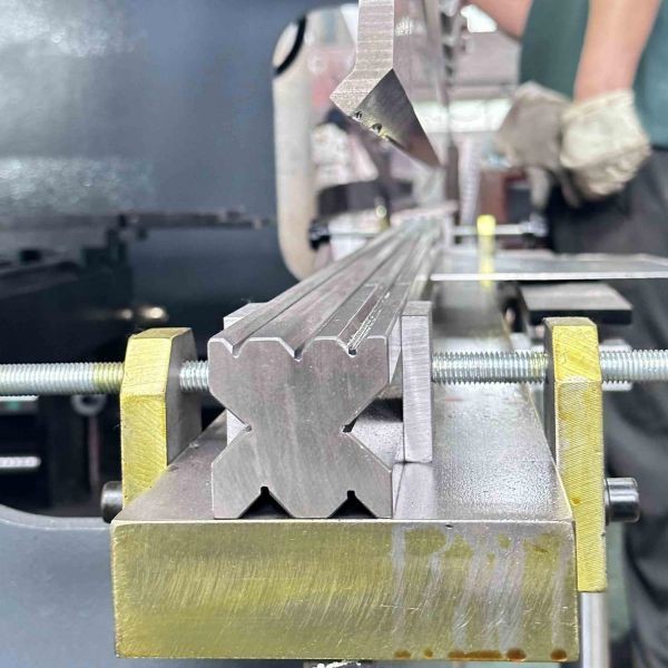 Hydraulic Press Brake Metal Plate Bending Machine 40t 2500