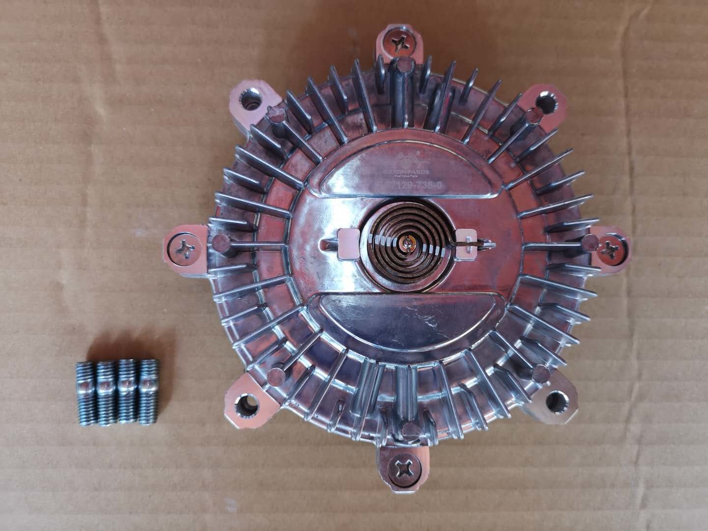 8971297380 ISUZU 4HF1 4HG1 Fan Clutch Cross Install Seat Flat And Round Connect With Fan Blade