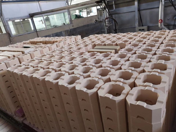 Experience Unmatched Durability with MZ-20 MFZ-6 Wear Resistant Zirconia Mullite Brick