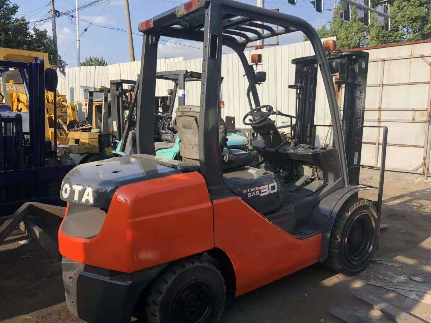 Second Hand 3T Toyota 8FD30N Internal Combustion Forklift