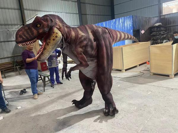 Quality Customization Giant Dragon Animatronic Costume With Voice Control for sale