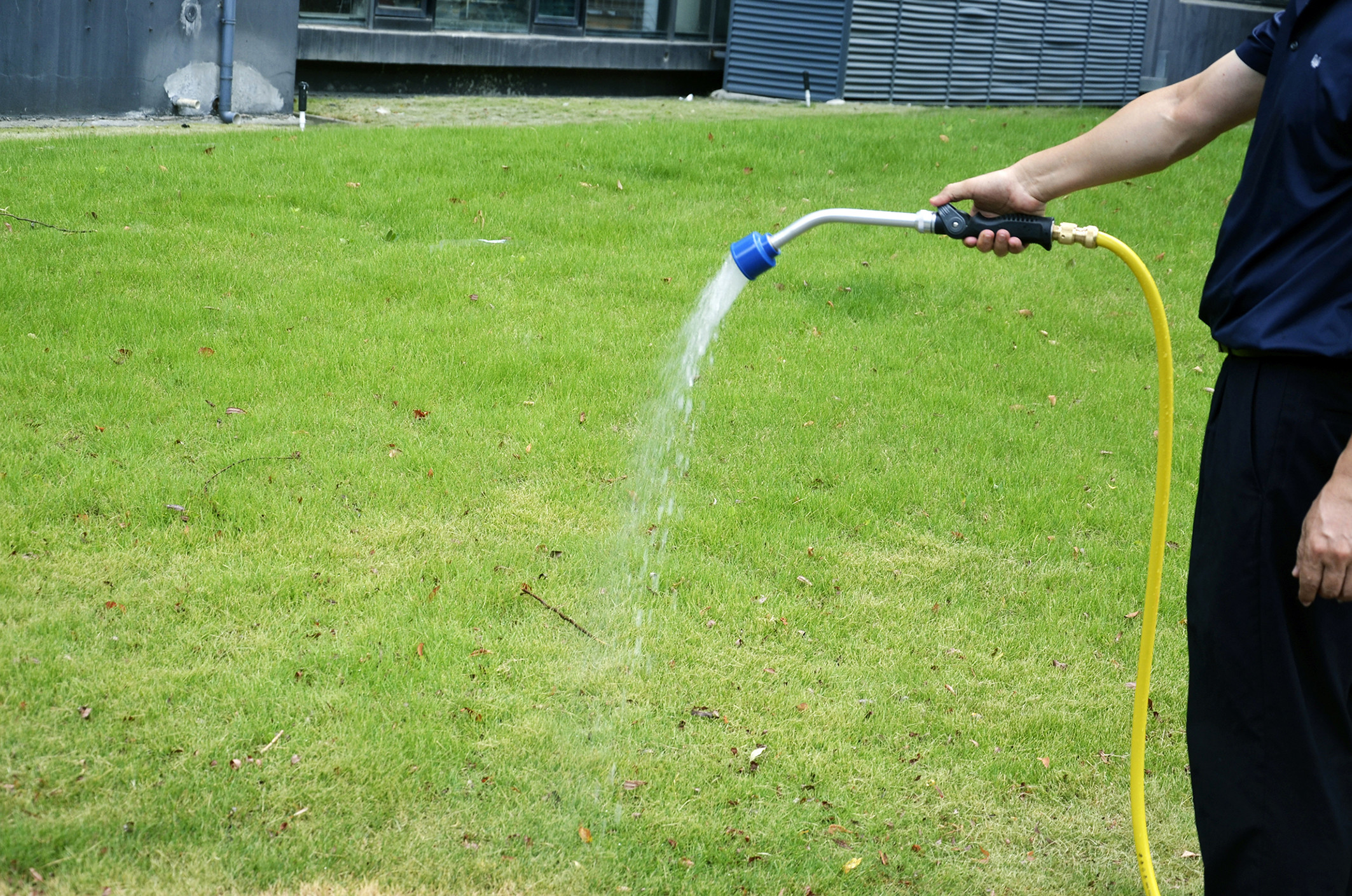 Thumb Control Metal Watering Wand Heavy Duty Sprayer W/ 2 Quot Face Aluminum Soft-rain Sprayrhead Amp 20 CM Aluminum Extension Tube