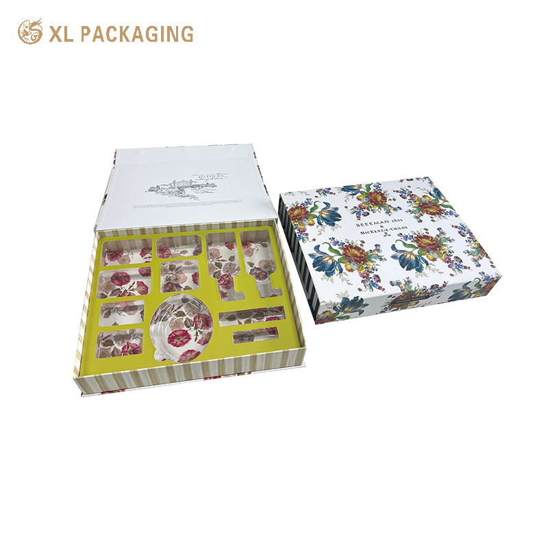 Custom Elegent Inside White Colour Printing Magnetic SkinCare Packaging 157gsm Artpaper Packing Cosmetic Box