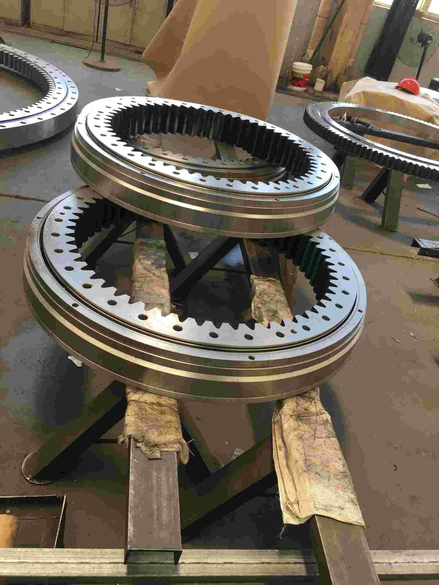 Double Row Different Diameter Large Size Slewing Ring Bearing For Deck Crane, Wind Power