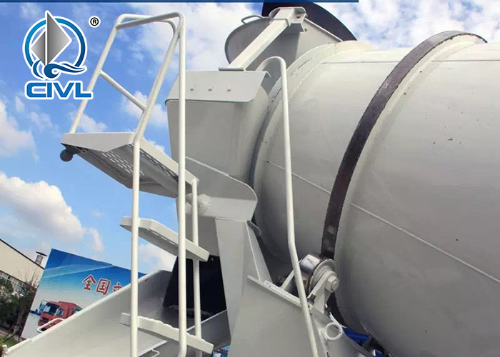 Manual Transmission Concrete Mixing Equipment , Sinotruk Howo 8X4 14600 Kg Curb Weigh Concrete Mixer Truck