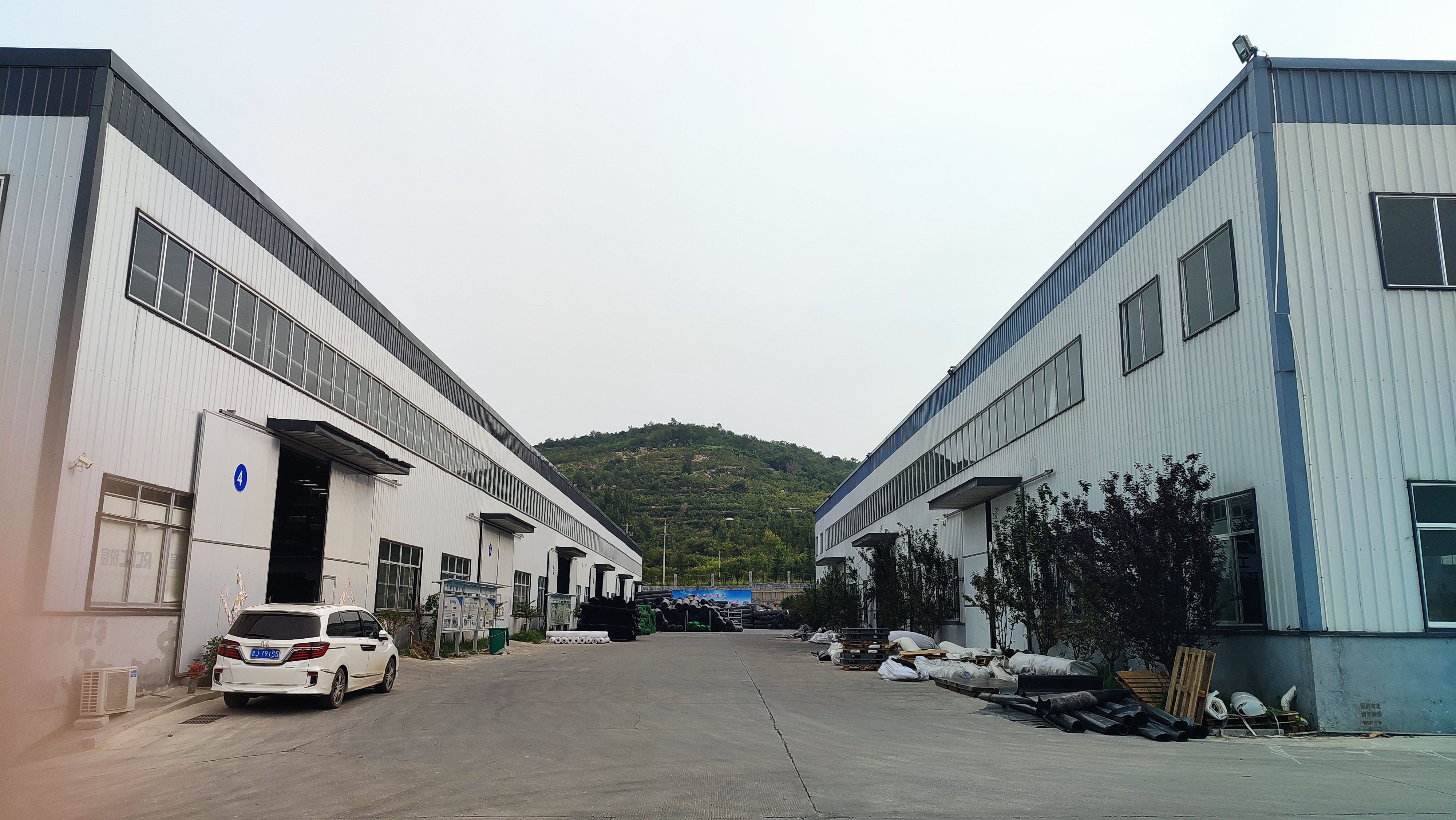 Double Smooth Geomembrane 0.5mm/0.75mm for Fish Shrimp Pond GB/ASTM GRI-GM13 Standard