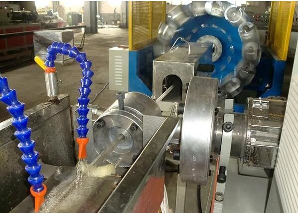 Braided Automatic PVC Pipe Cutting Machine / Fiber Reinforced PVC Hose Making Machine