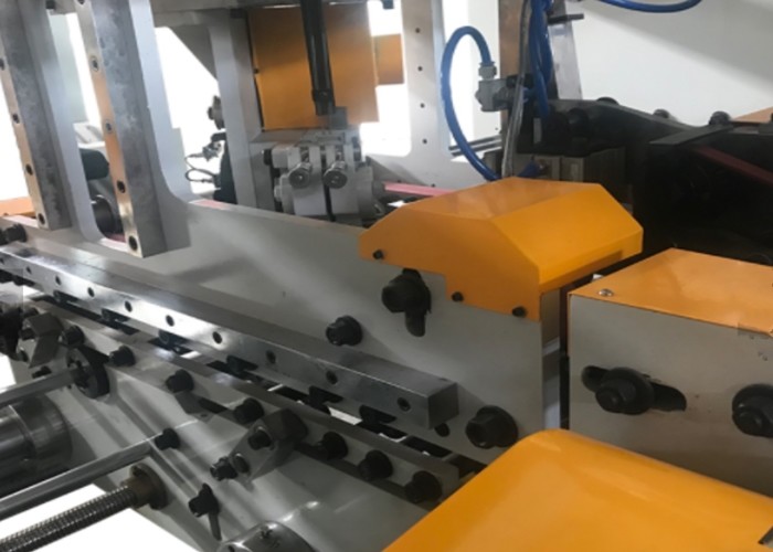 Automatic Corrugated Box Stitching Machine 120 M / Min Run Smoothly Simple Use