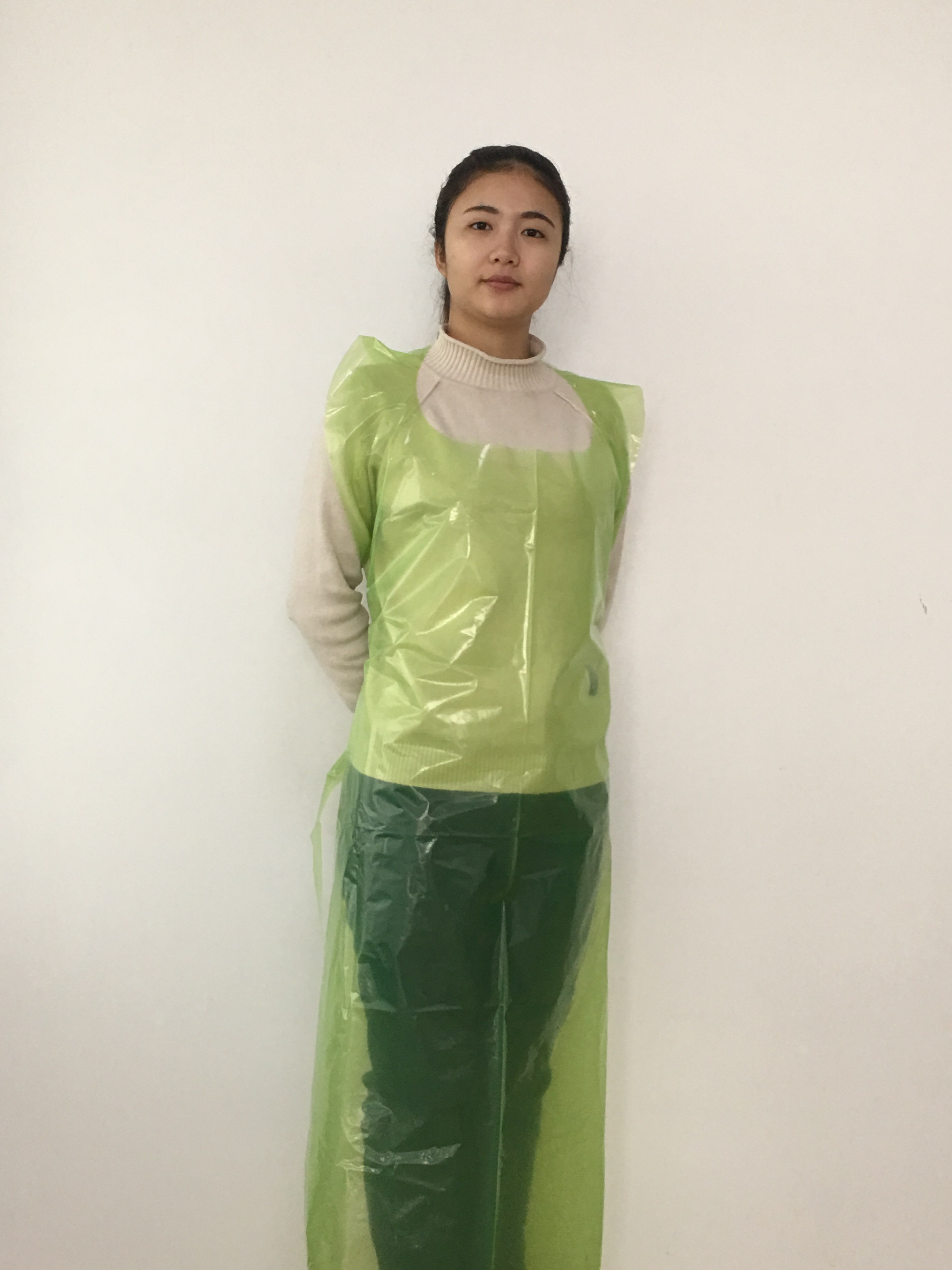 Biodegradable Medical Disposable PE Apron , Green Color Plastic Aprons For Adults