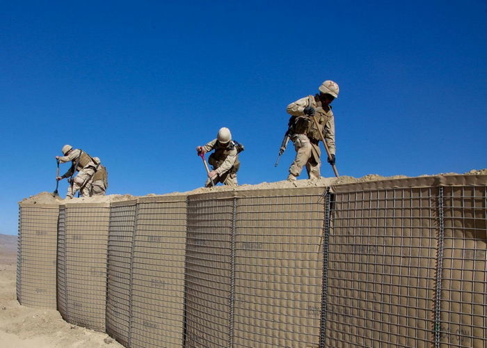 Galvanized Defensive Barrier Galfan Welded Gabion Lined Geotextile Cloth For Flood Control Retaining Wall Fence