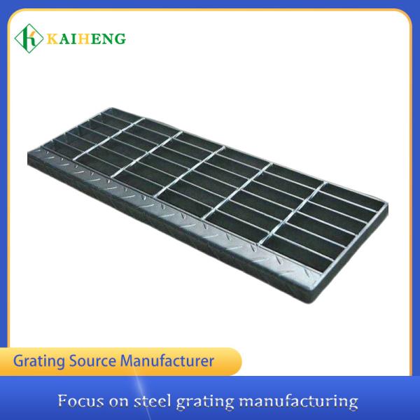 Corrosion Resistant Galvanized Steel Grate Stair Treads Metal Non Slip Stair