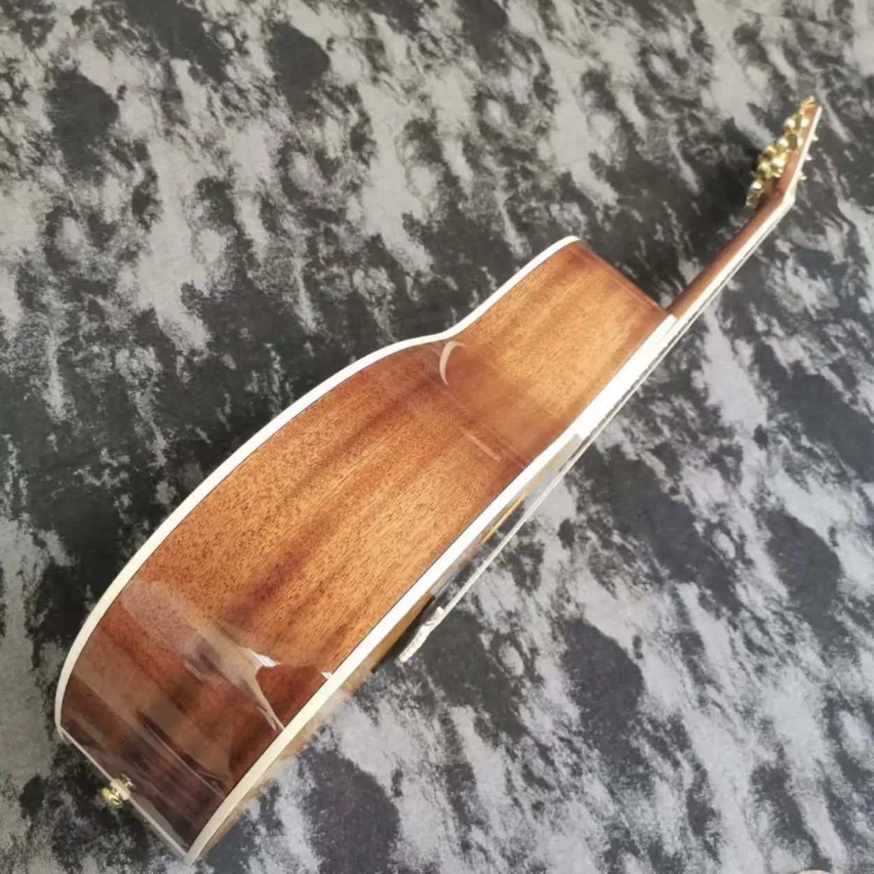 Custom 40 "full solid wood OM42 series yellow acoustic guitar Martin guitar style
