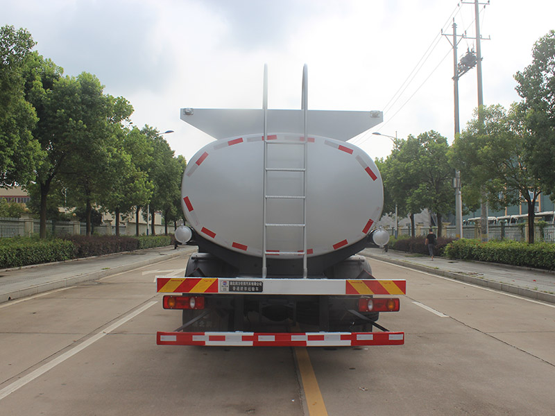 Dongfeng 12.5 Cubic Meter Chemical Tanker Truck SCS5181GPGDFH6 Liquid Transport Vehicle