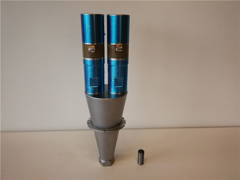 Less Power 2800w Double Horn Ultrasonic Oscillator For Plastic Welders
