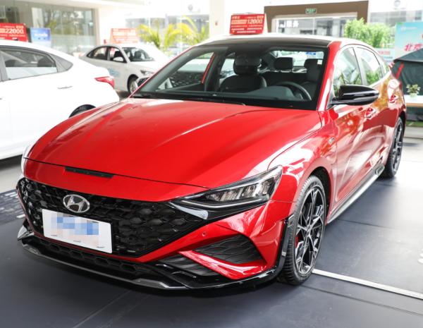 New or Used Car Supplier Hyundai Fiesta/Lafesta Pure Electric 2020 GLX/GLS/DLX