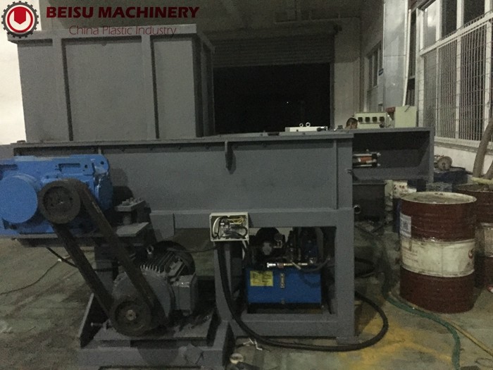 Solid Structure Single Shaft Shredder Machine 320mm - 630mm Rotated Diameter