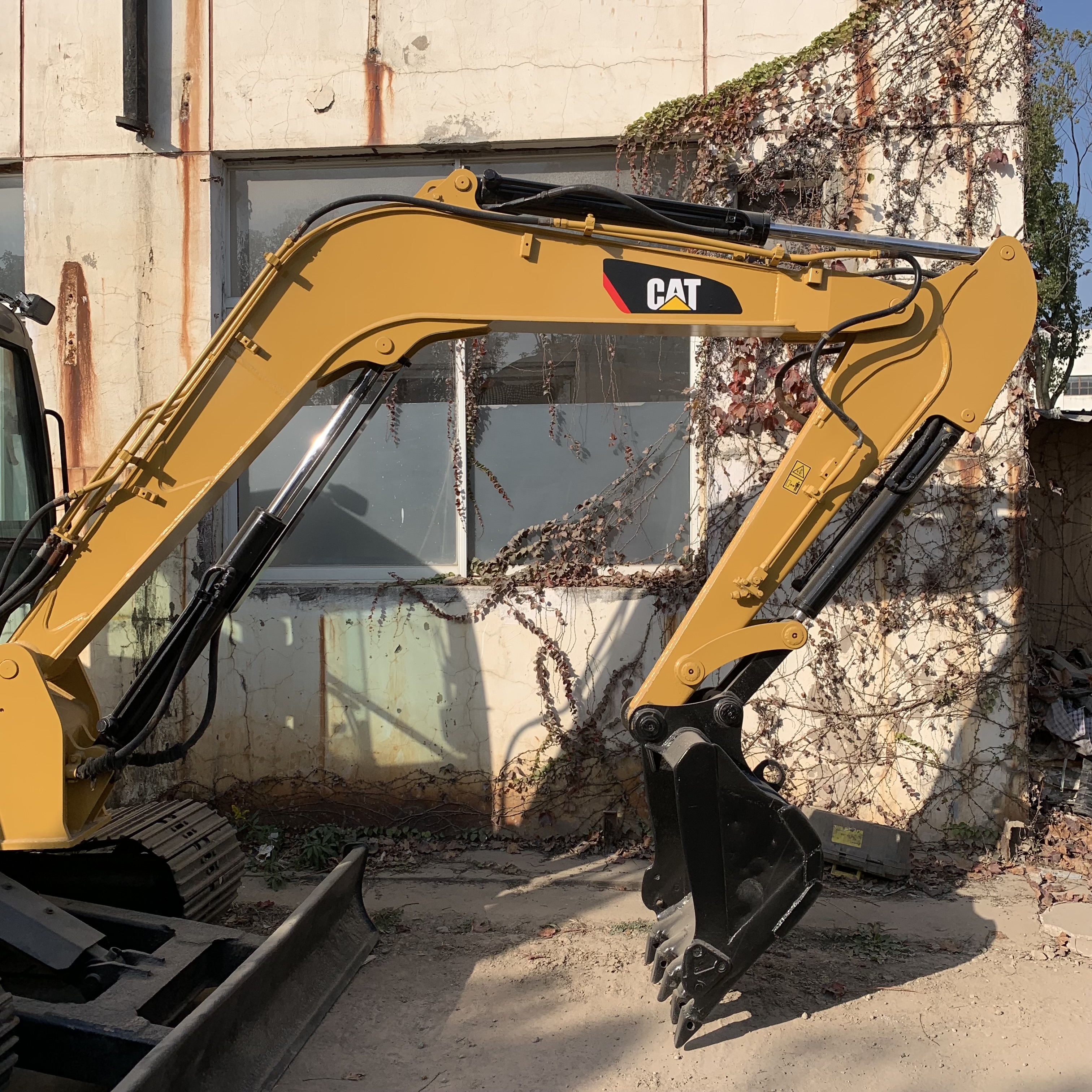 Cat306 Mini Excavator Imported Used Cat306 Good Condition