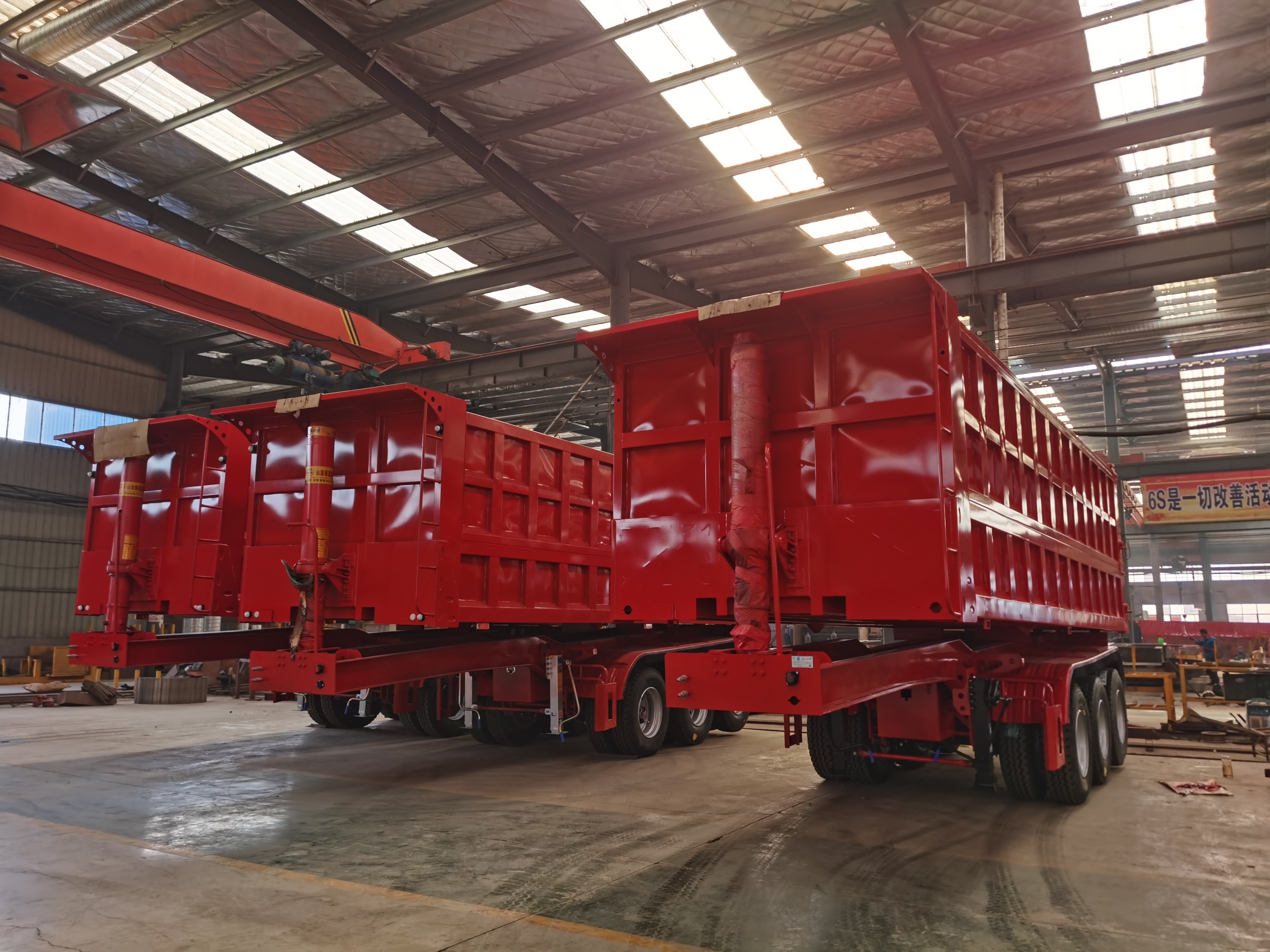 60T Rear Dump Trailer 3 Axle Hydraulic Cylinder Ending Tipper Semi-Trailer with Materials