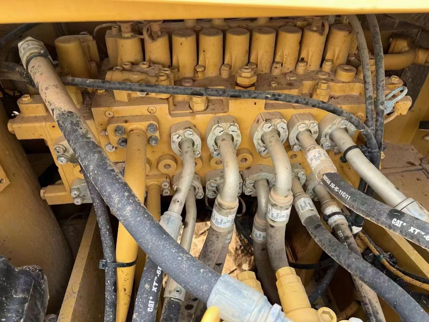 Second-Hand CATERPILLAR Excavator 1.2m³ Bucket Low Maintenance