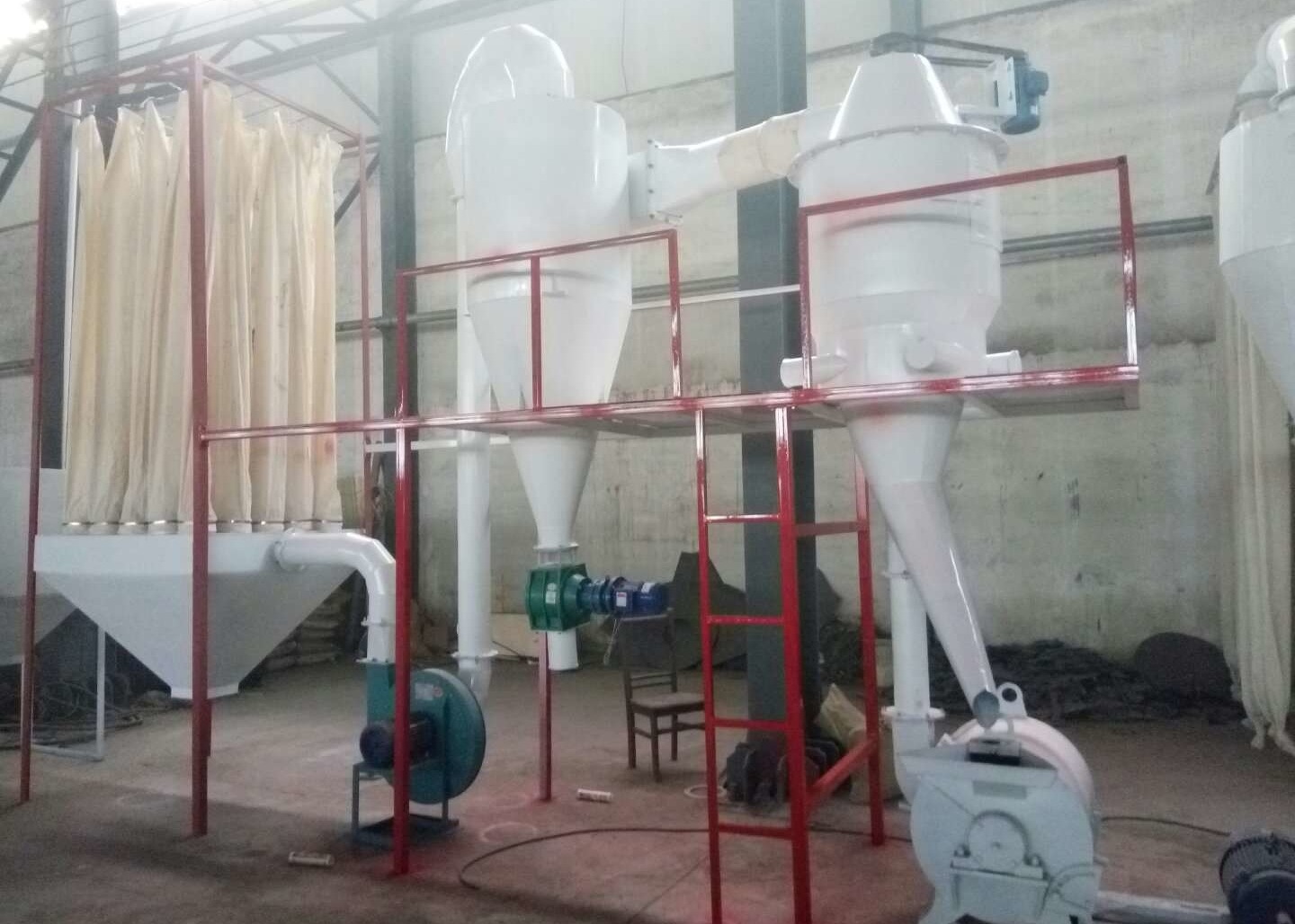 Ultrafine Wood Flour Powder 800kg/H Impact Pulverizer Machine