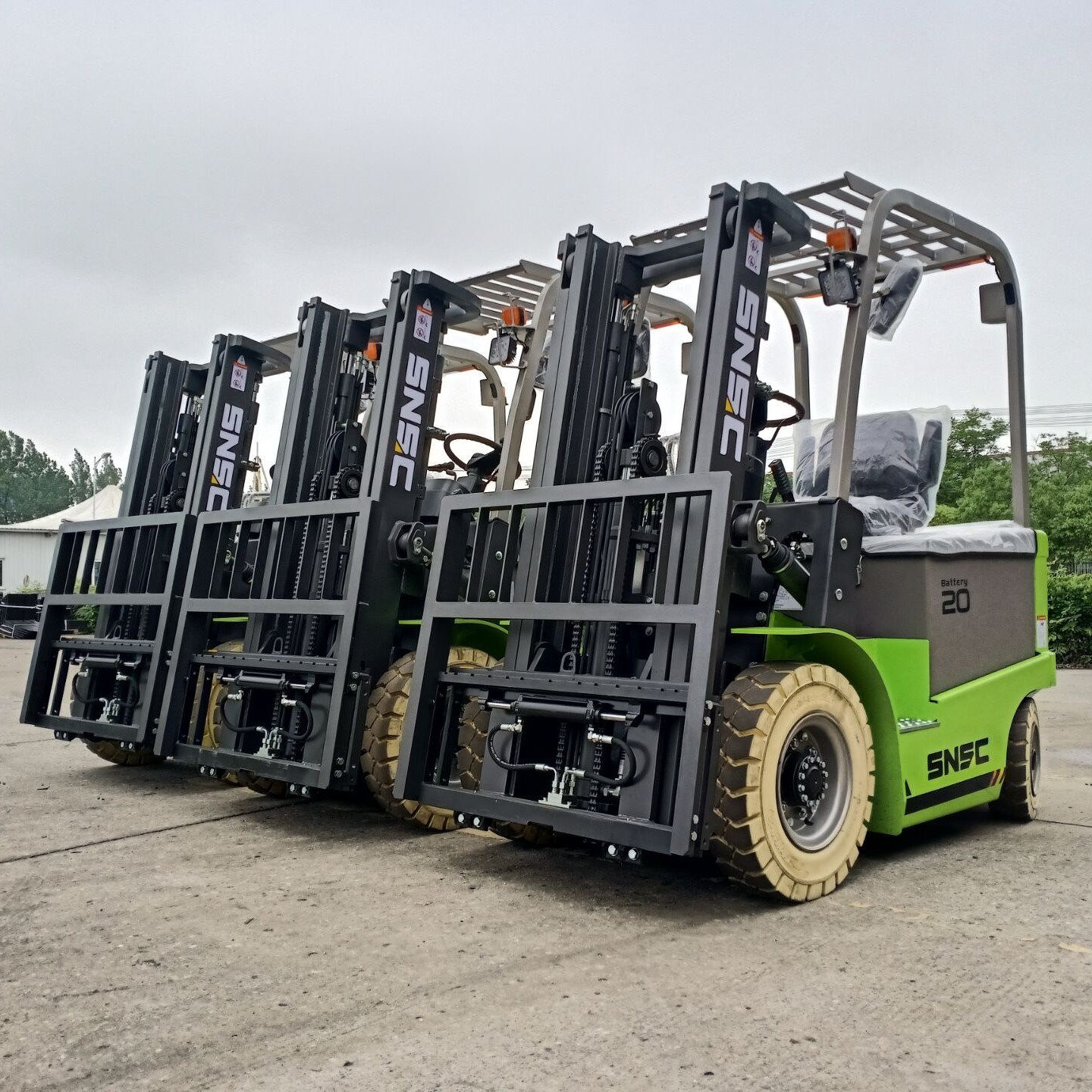 2860 kg 4m 5m 6m 8m 10m 12m 14m 16m Electric Self Propelled Hydraulic Scissor Aerial Work Lift Platform