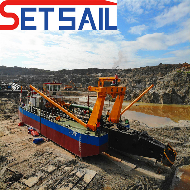 Diesel Engine Hydraulic Pump 24inch Cutter Suction River Sand Dredger