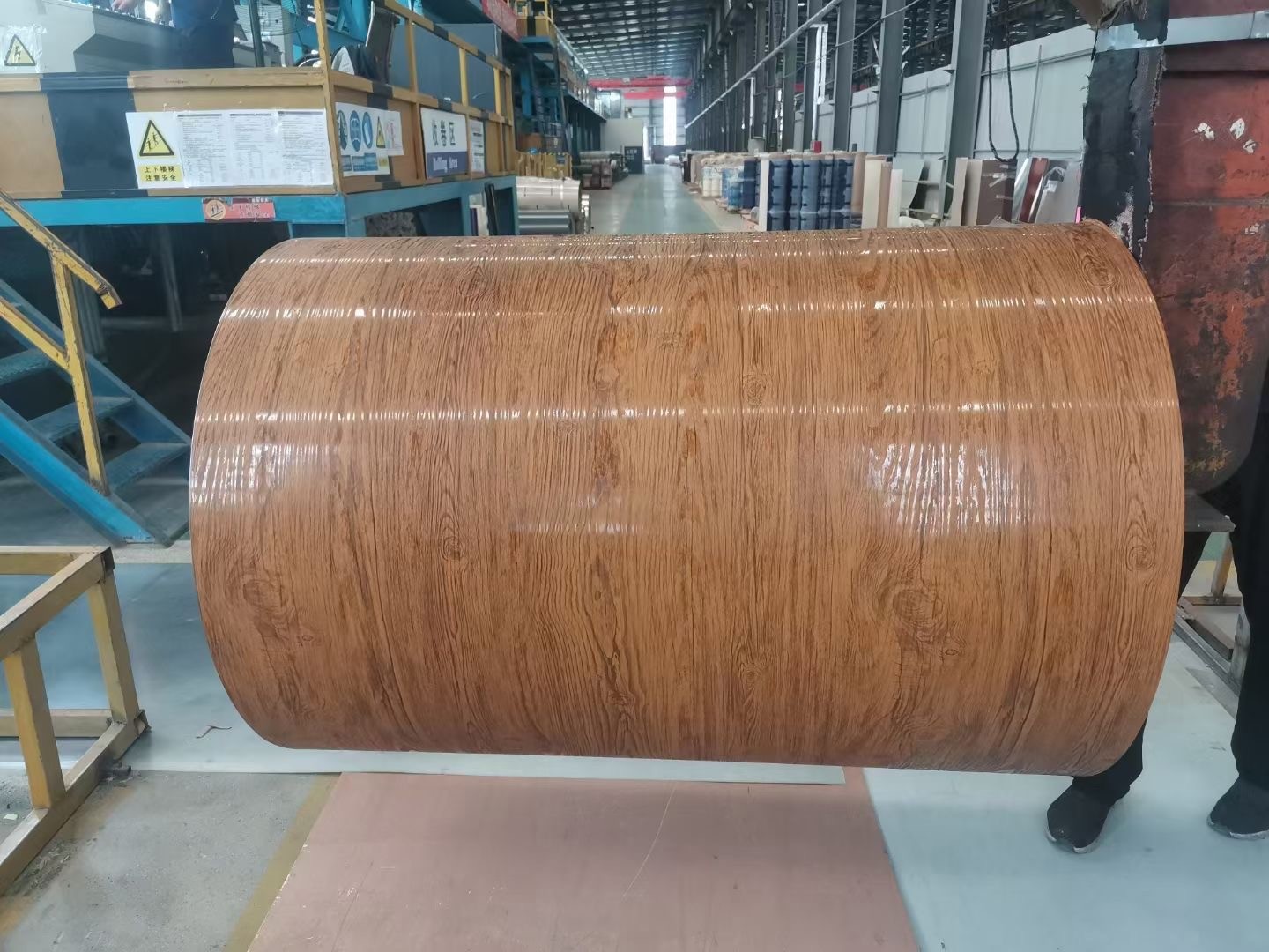 Wood Grain Steel Coils Pre-Painted Galvanised Steel Coil Z100 Wall Cladding Interior Decoration PE 15 Years Warranty
