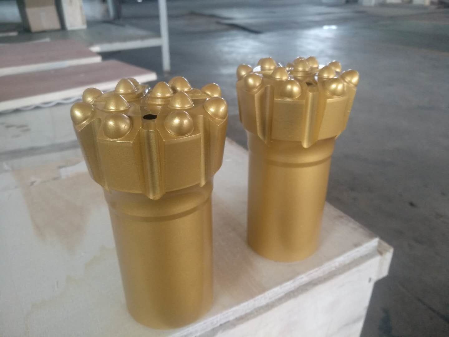 Customize T38 76mm Button Drill Bit With Flat Flower Ballistic Carbide Inserts