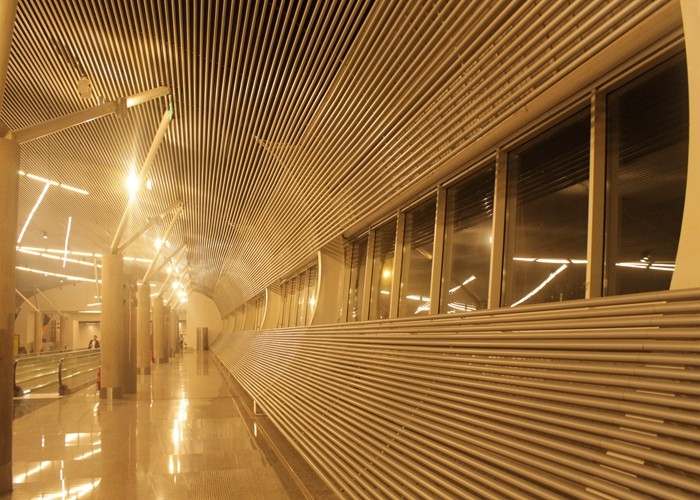 Building Decorative Suspended Commercial Aluminium Extruded Profile Baffle Ceiling For Airport Railway Station