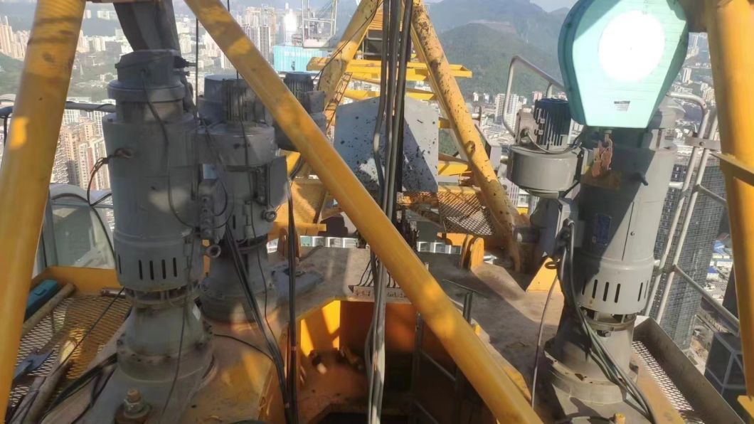 Chuanjian 8039-25 Tower Crane Is in Good Condition in 20 Years