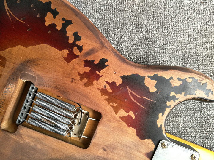 High Quality The new handmade remains ST SRV electric guitar,Do old electric guitar,Real photo,Free shipping